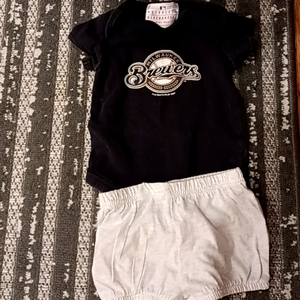 Brewers Infant shirt and Shorts.